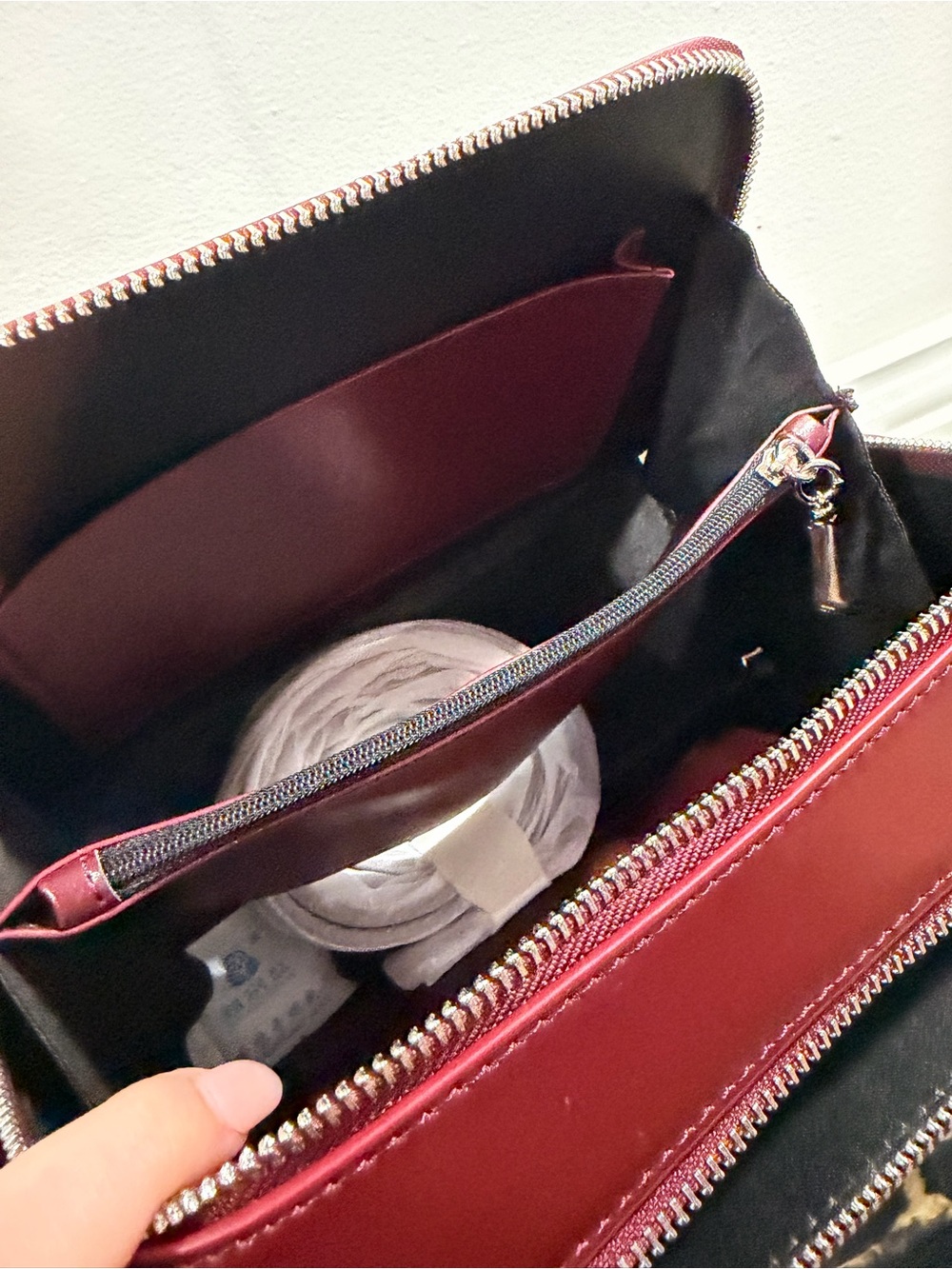 Vintage genuine leather Structured Leather Crossbody Bag in Burgundy - Picture 13 of 17
